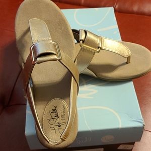 New in Box Gold Sandals Size 6.5